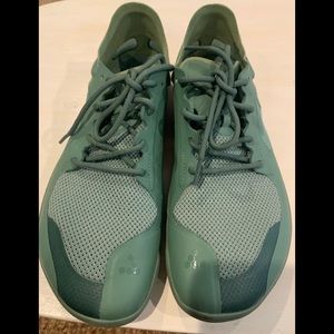 Green Vivobarefoot Primus bio